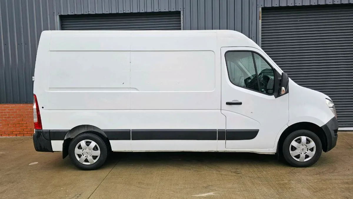 /// 2015 NISSAN NV400 //// - Image 1