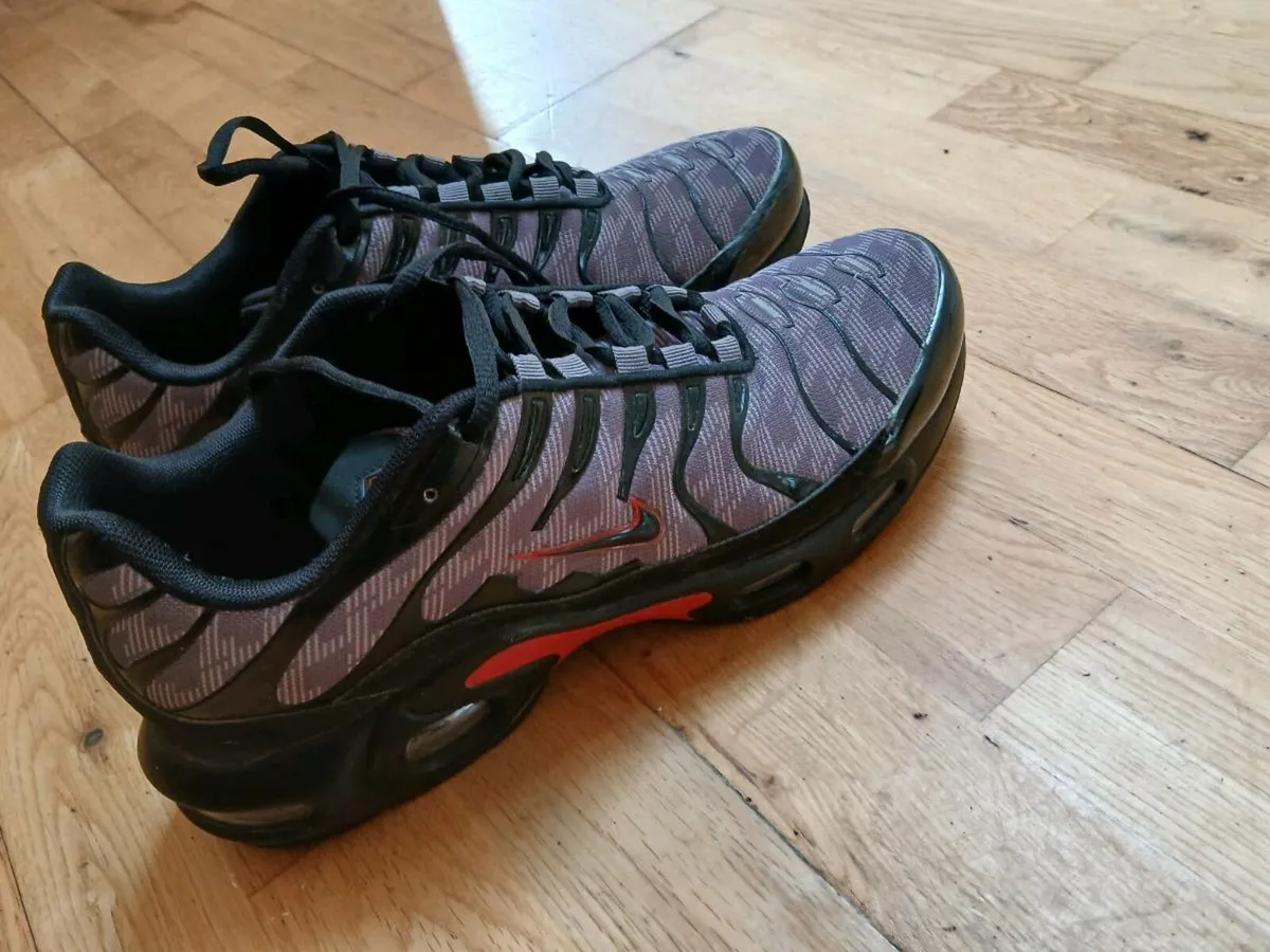 Nike air men's trainers unwanted gift can deliver - Image 3