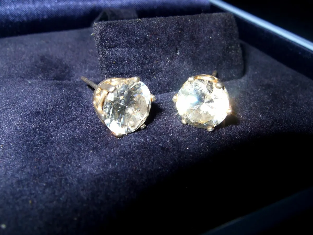 Vintage Hallmarked Silver Sapphire Solitaires - Image 1