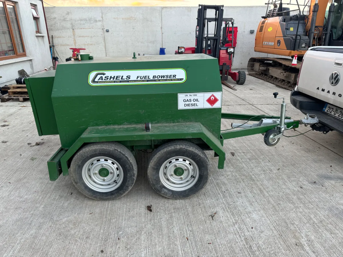 Cashel fuel bowser - Image 1
