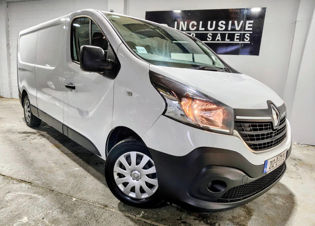 Renault Trafic 2021 LIGHT USE LOW MILEAGE WARRANTY - Image 2