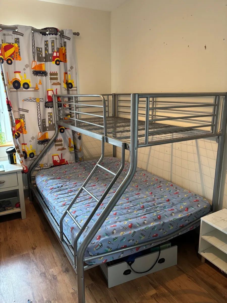 Triple bunk bed - Image 2