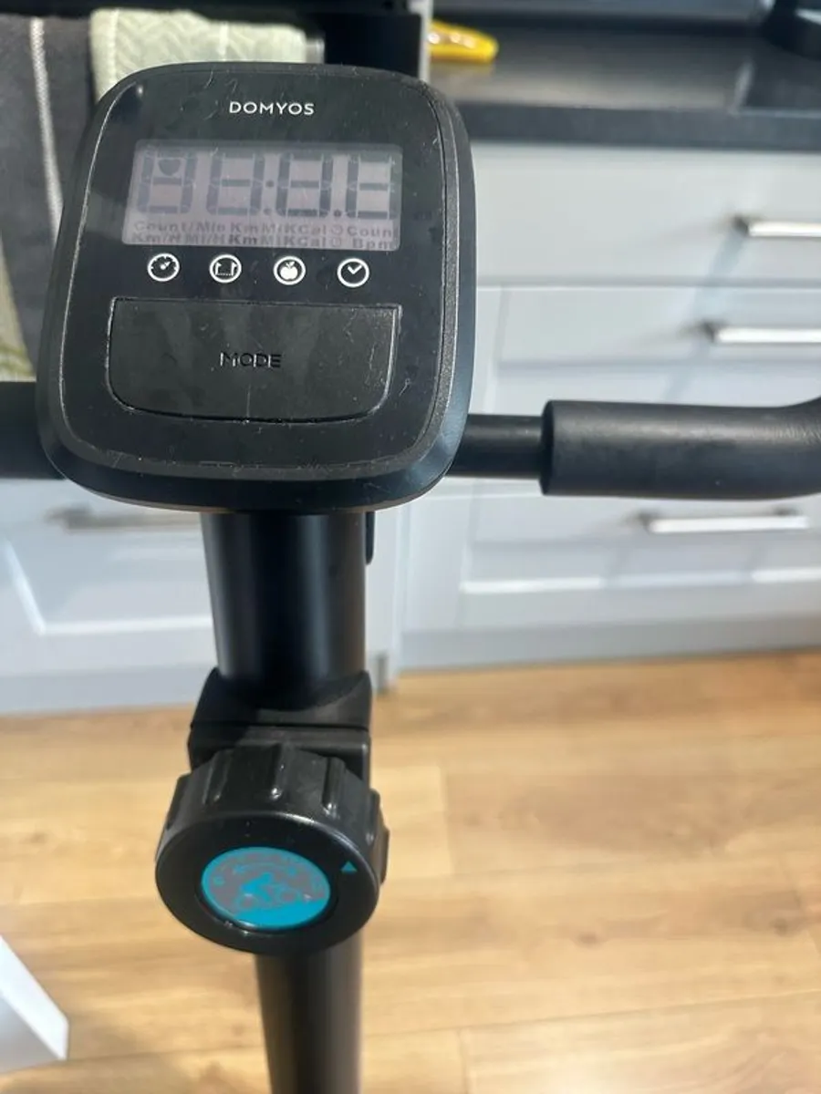 Exercise bike - Image 4