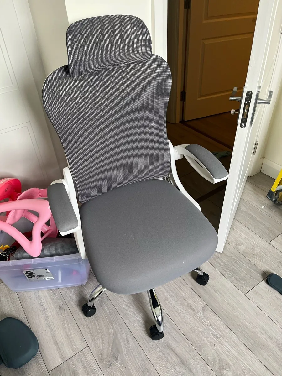 Office chair - Image 2