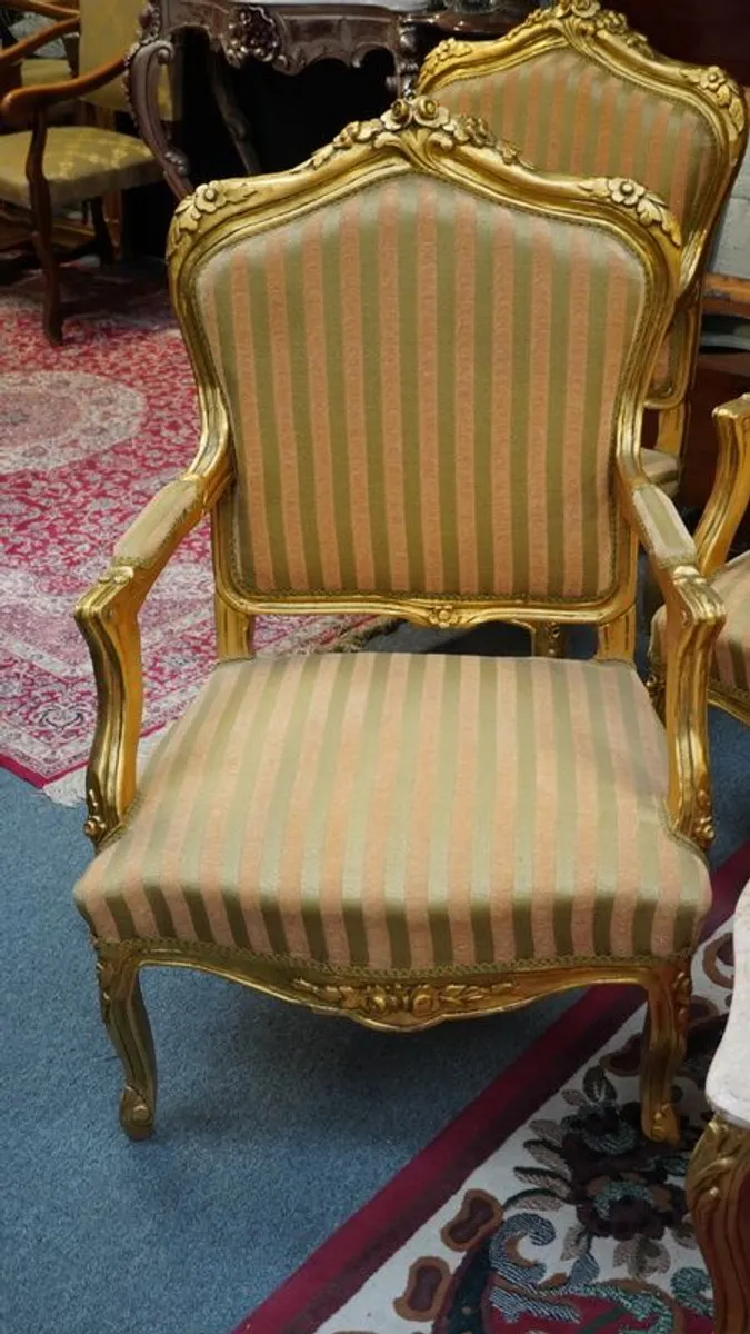Elegant Spanish Salon Set - 6 Pieces - Image 4