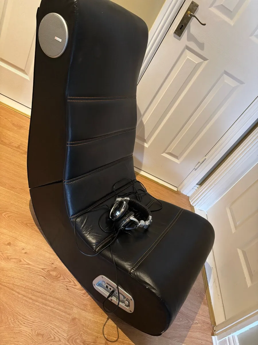 Gaming chair - Image 1