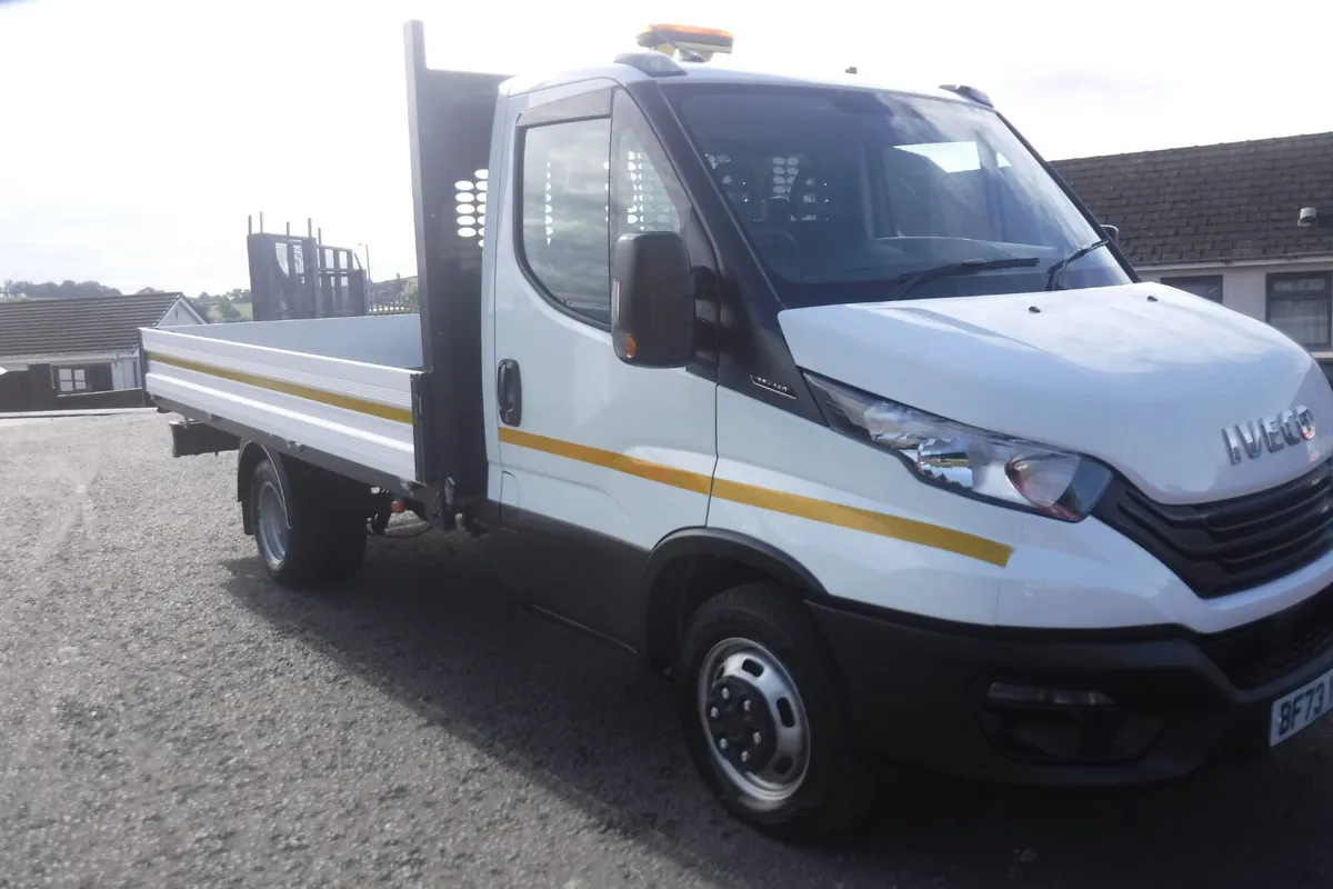 Iveco Daily 2023 35-140 13ft9" dropside with tow b - Image 1