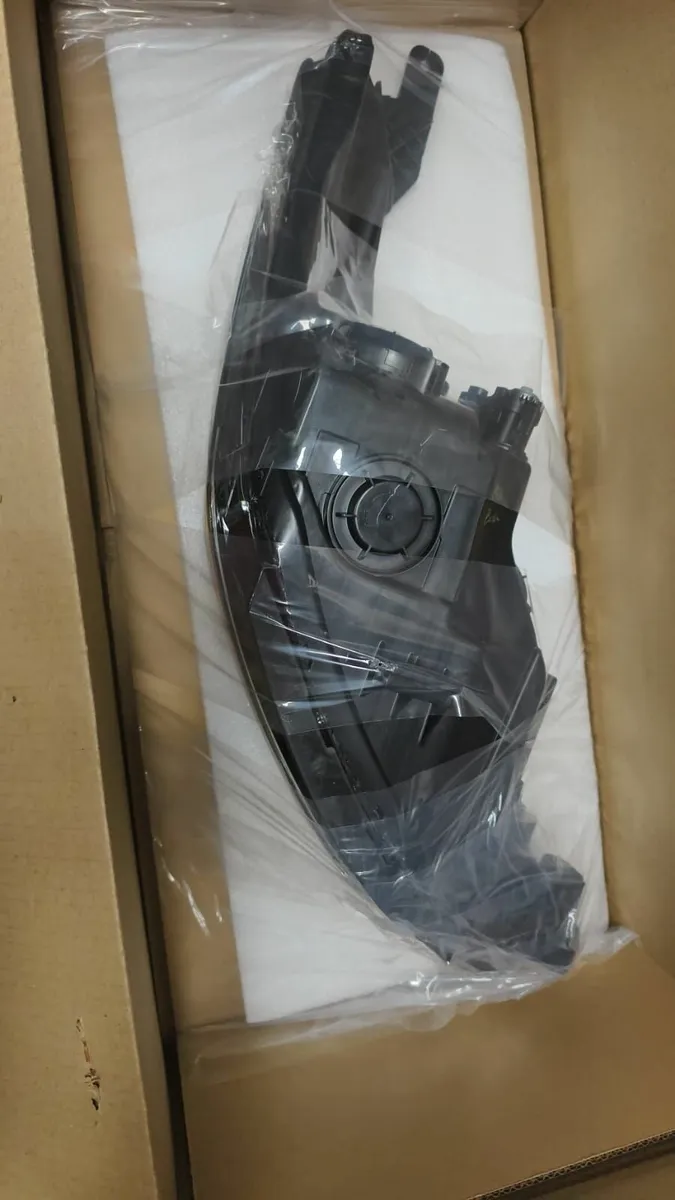 Hyundai i20 2015 OEM Projector Headlights - Image 2