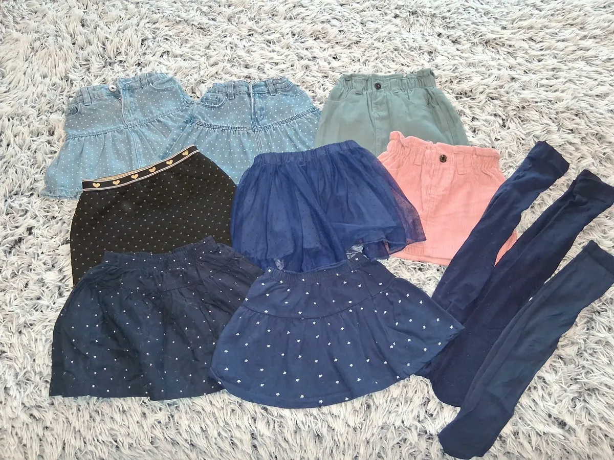 Girls 3-4 years clothes & shoe bundle - Image 4