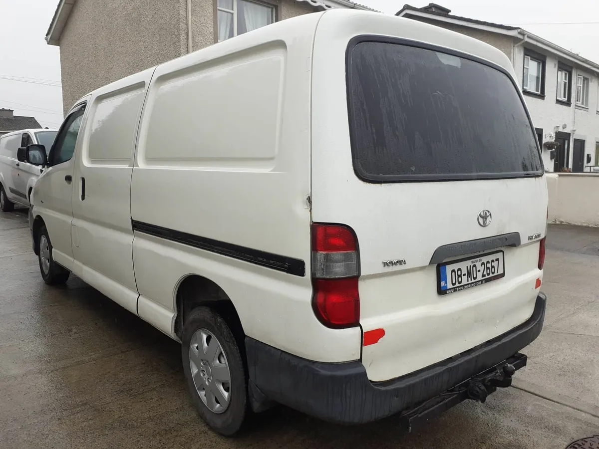 2008 Toyota hiace - Image 3