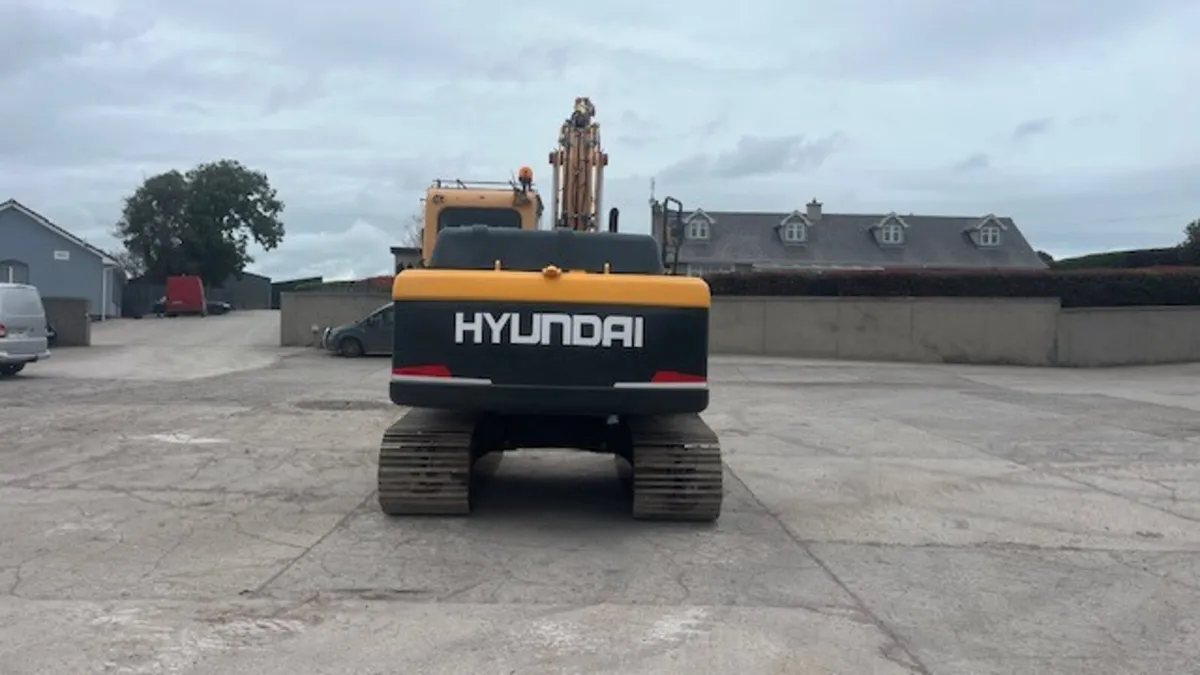 2016 Hyundai 140LC-9A - Image 2