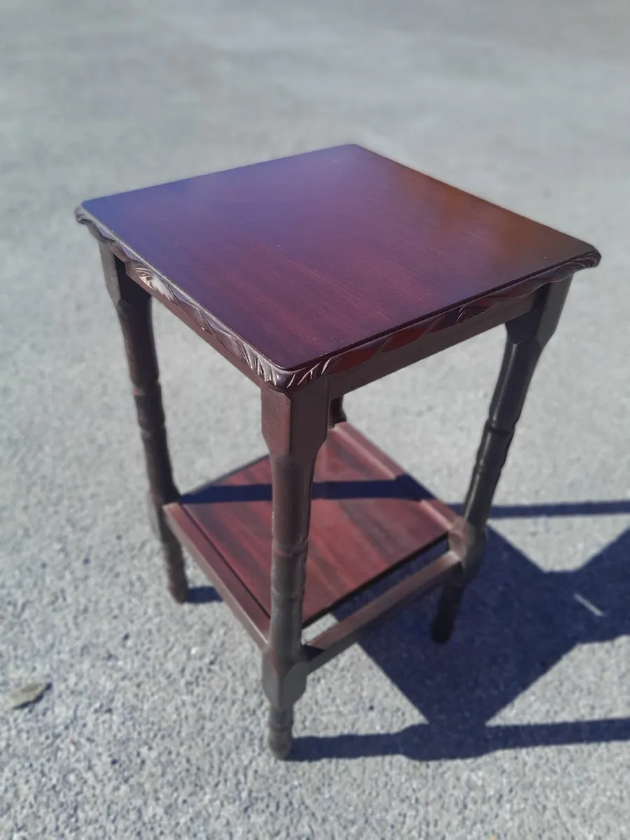table - Image 1
