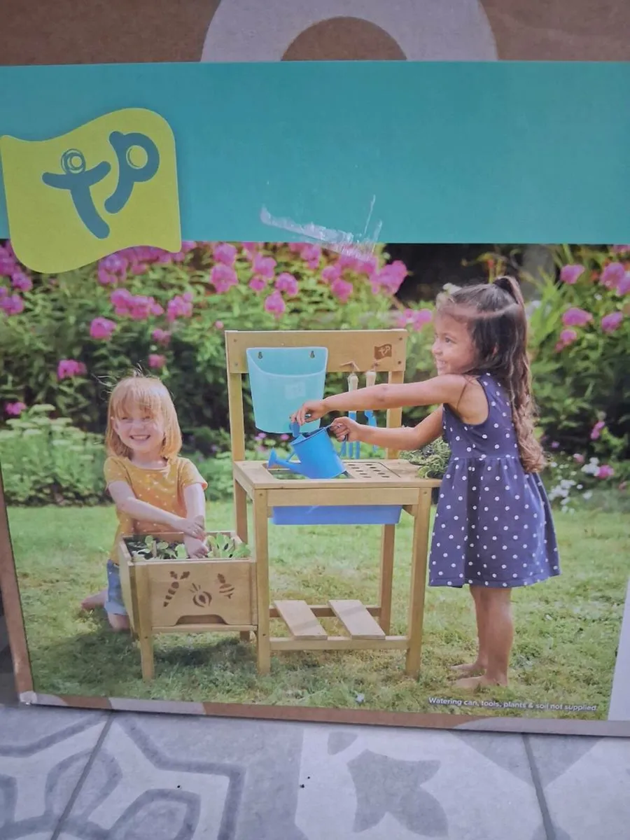 Wooden potting bench - Image 1