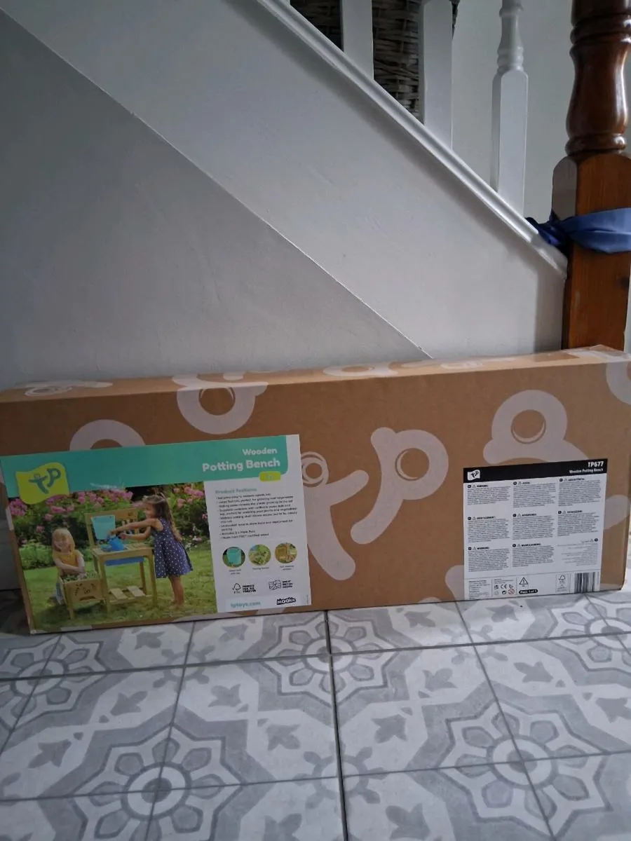 Wooden potting bench - Image 3