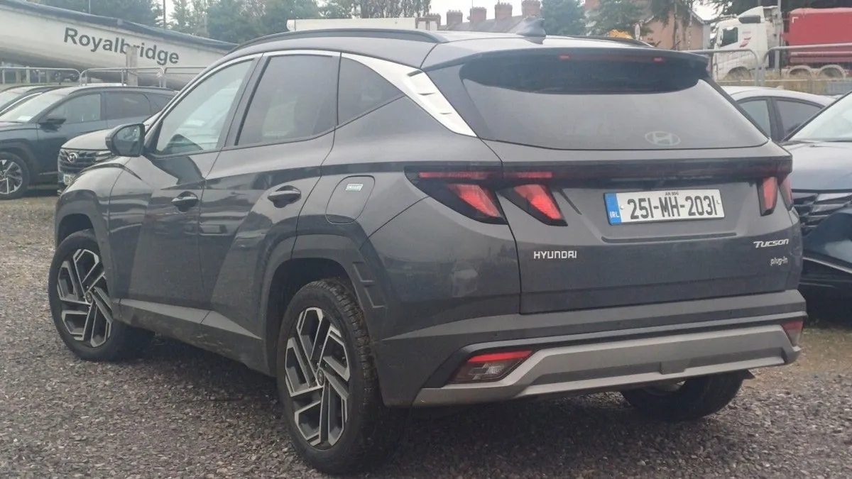 Hyundai Tucson FL 2WD Executive Phev Auto - Image 4