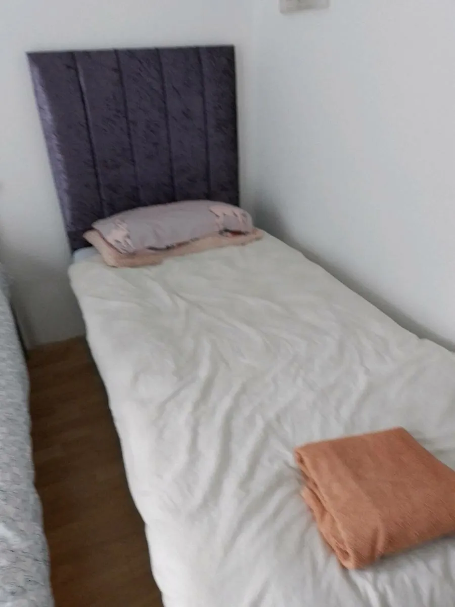 Single Bed - Image 2