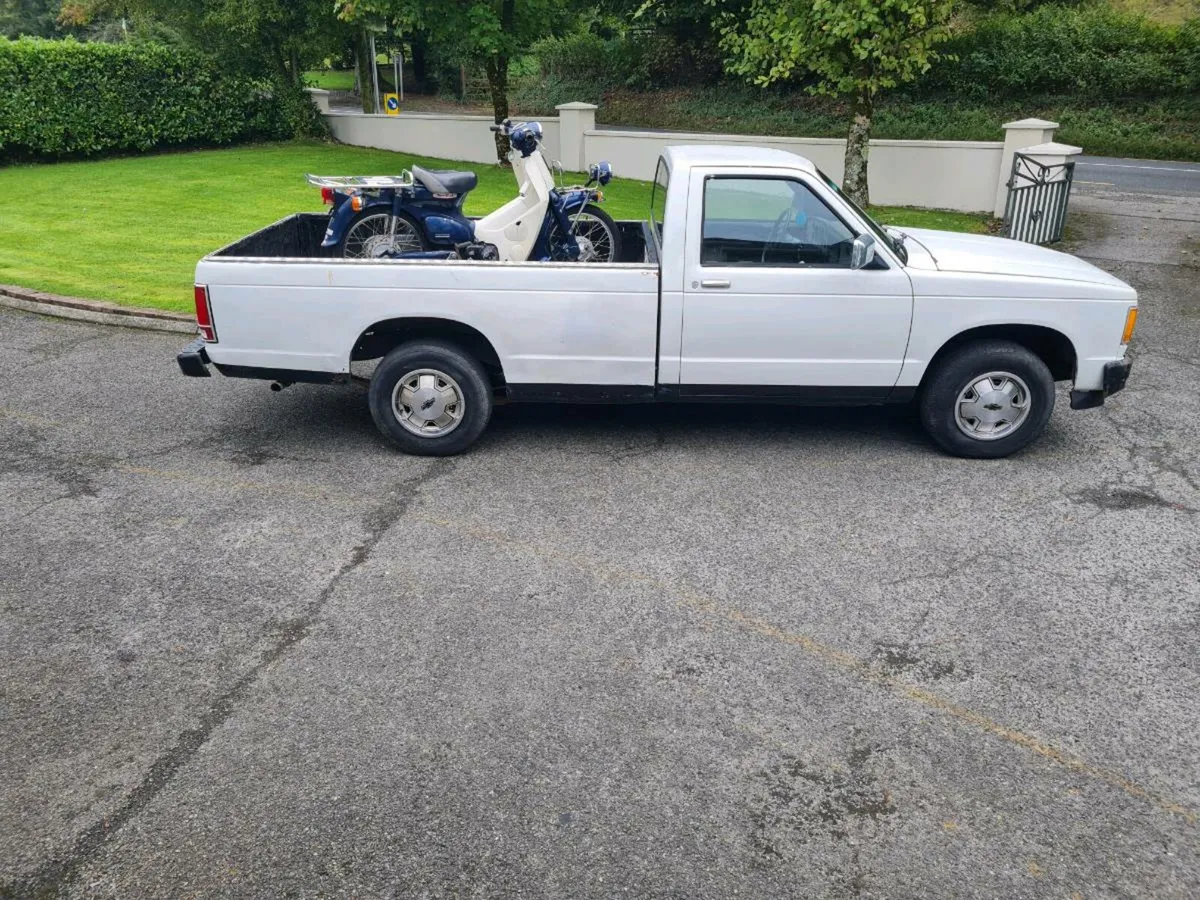 Chevrolet pickup truck - Image 1