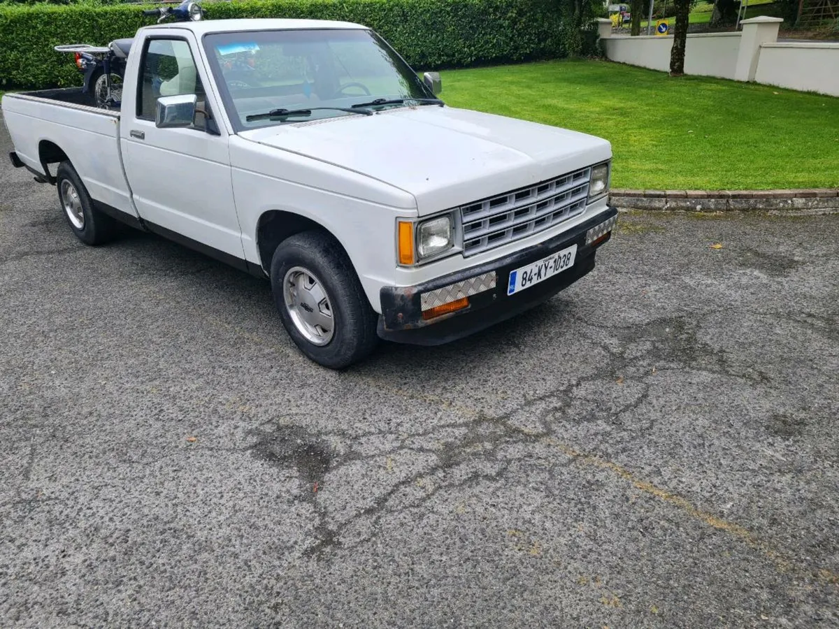 Chevrolet pickup truck - Image 2
