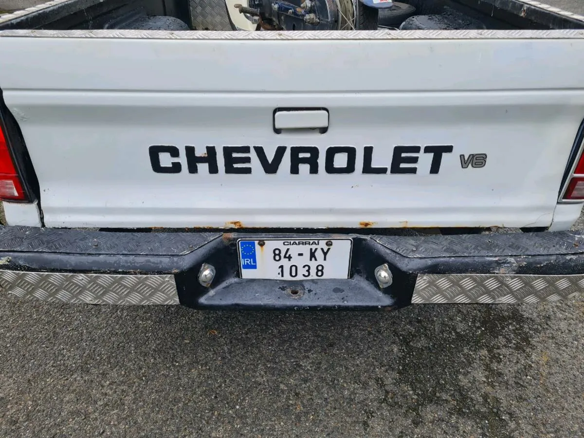 Chevrolet pickup truck - Image 3