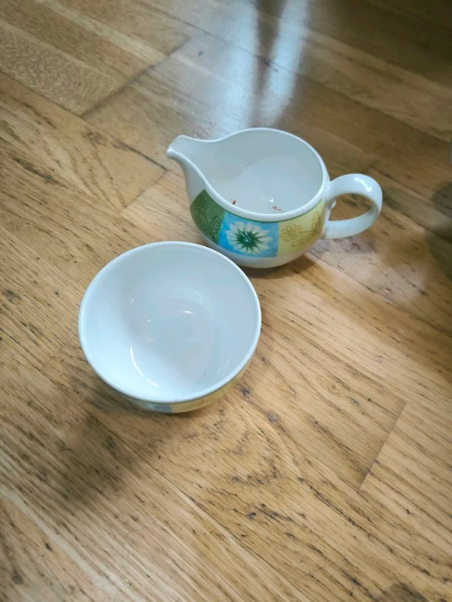 Dinner Set - Image 2