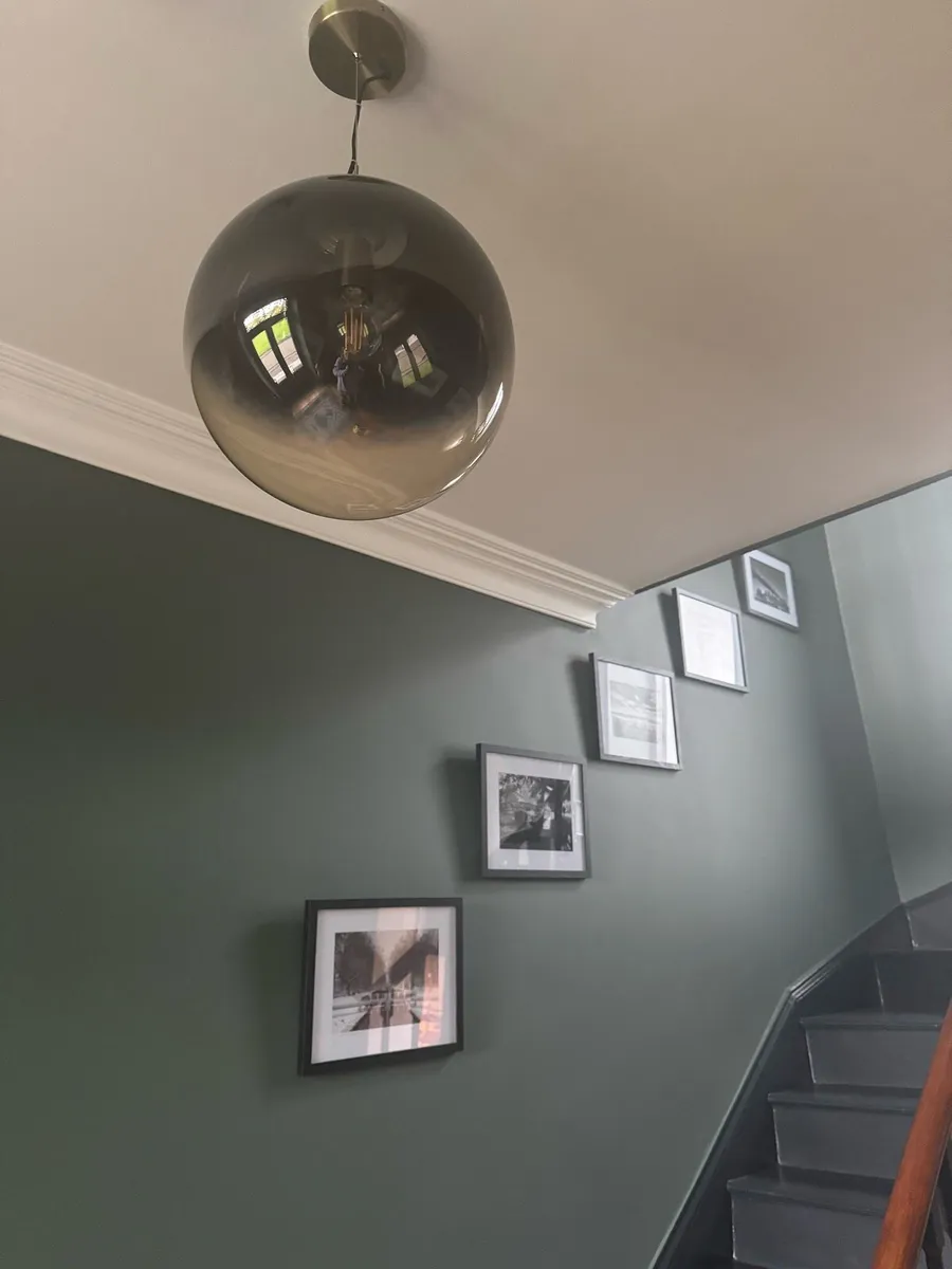 3 Globe ceiling light fitting - Image 1