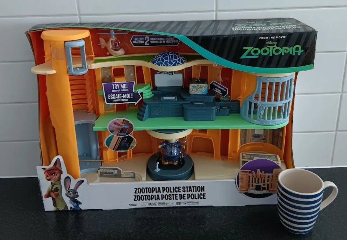 zootopia movie police station playset  (NEW) - Image 1