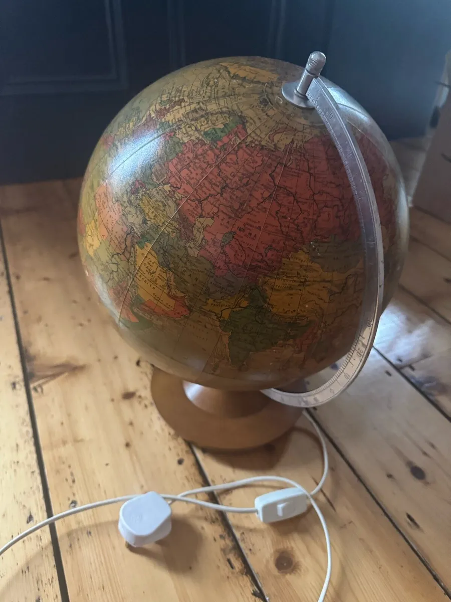 Globe - Image 2