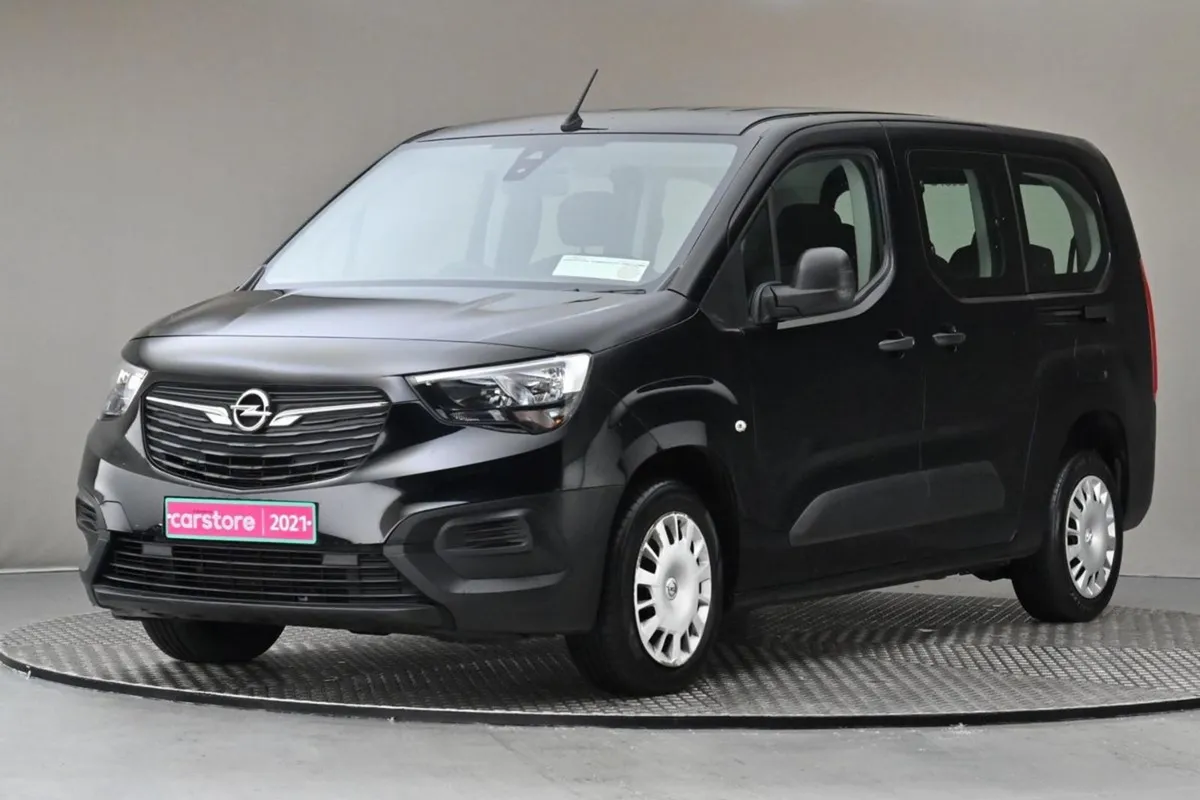 Opel Combo 1.5 Turbo D Life 100BHP 6spd Energy XL - Image 3