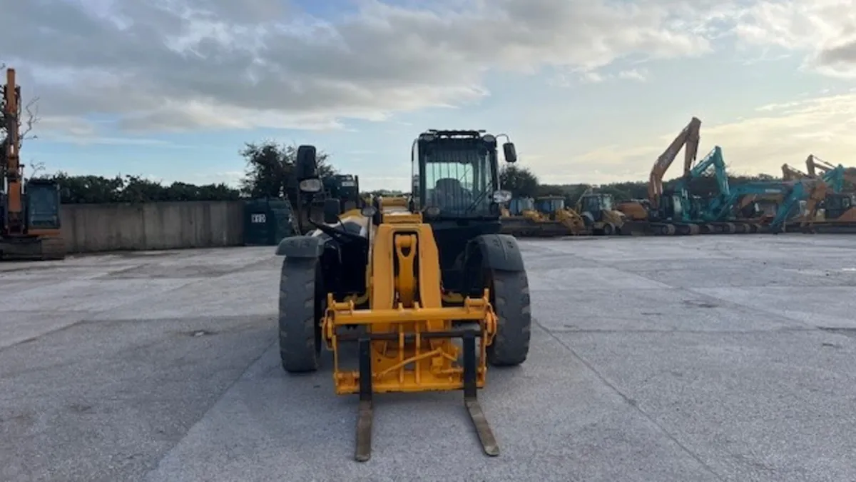 2016 JCB 560 80 Waste Mater - Image 4
