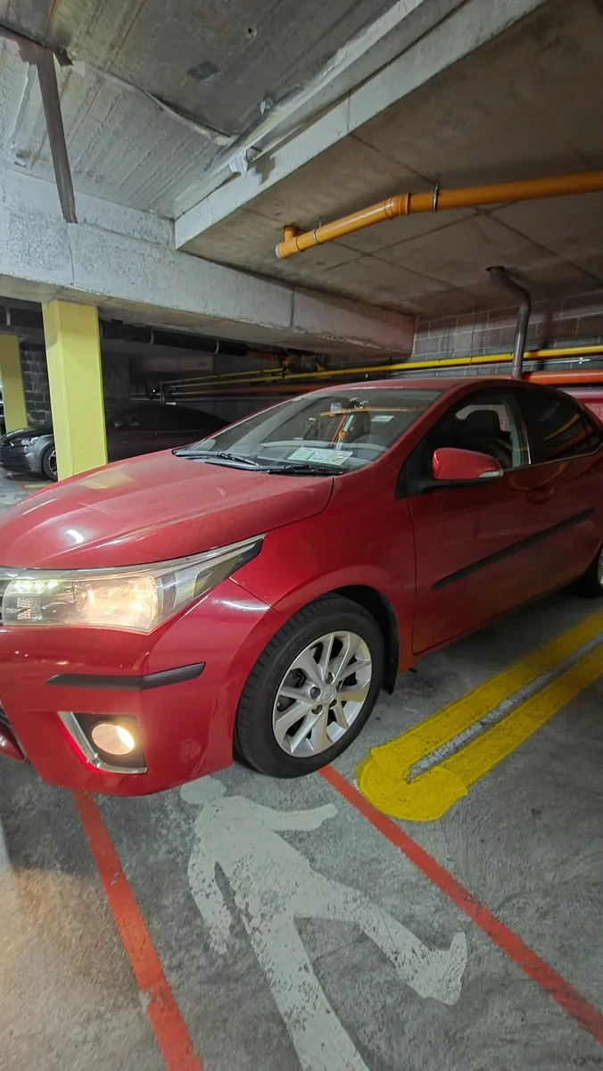 Toyota Corolla 2014 - Image 2