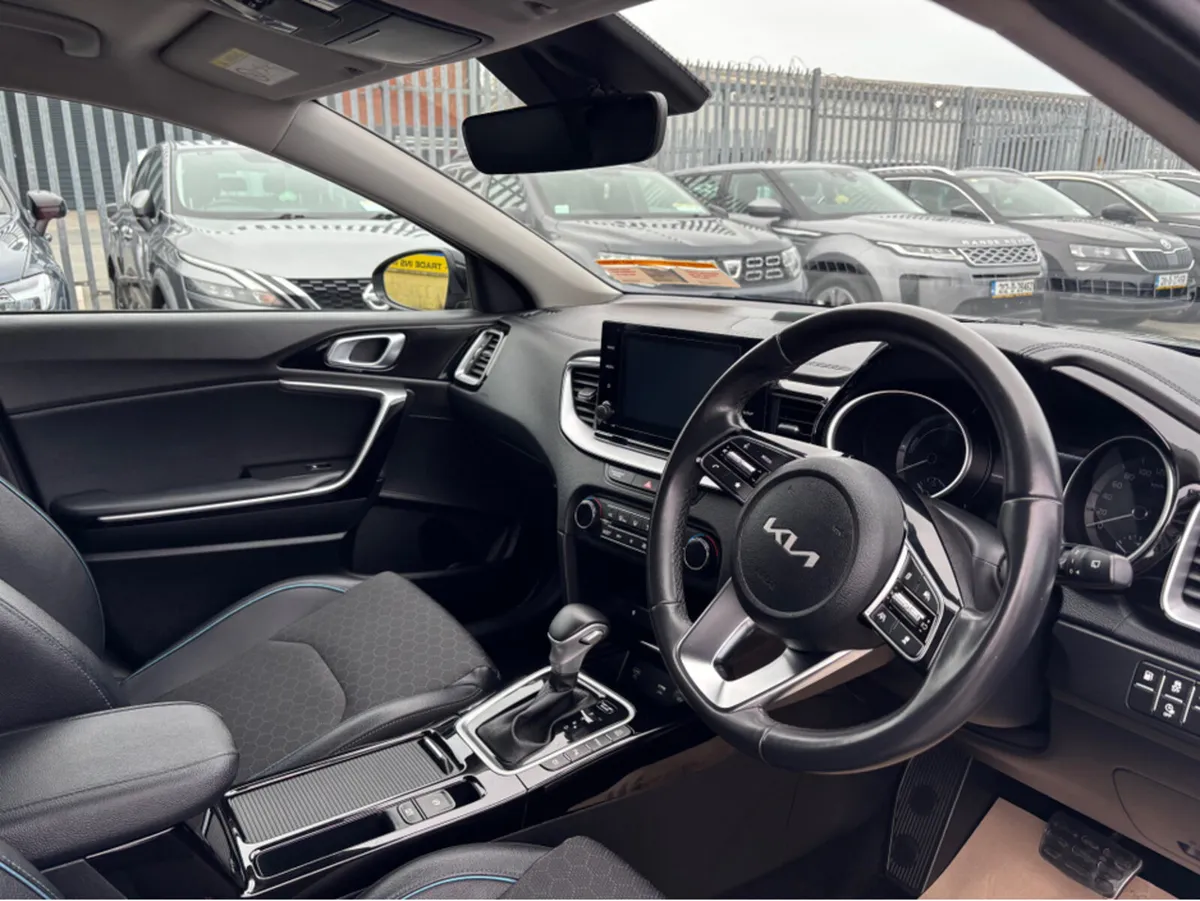 Kia XCeed PE PHEV 5DR AUTO Plug in hybrid - Image 2