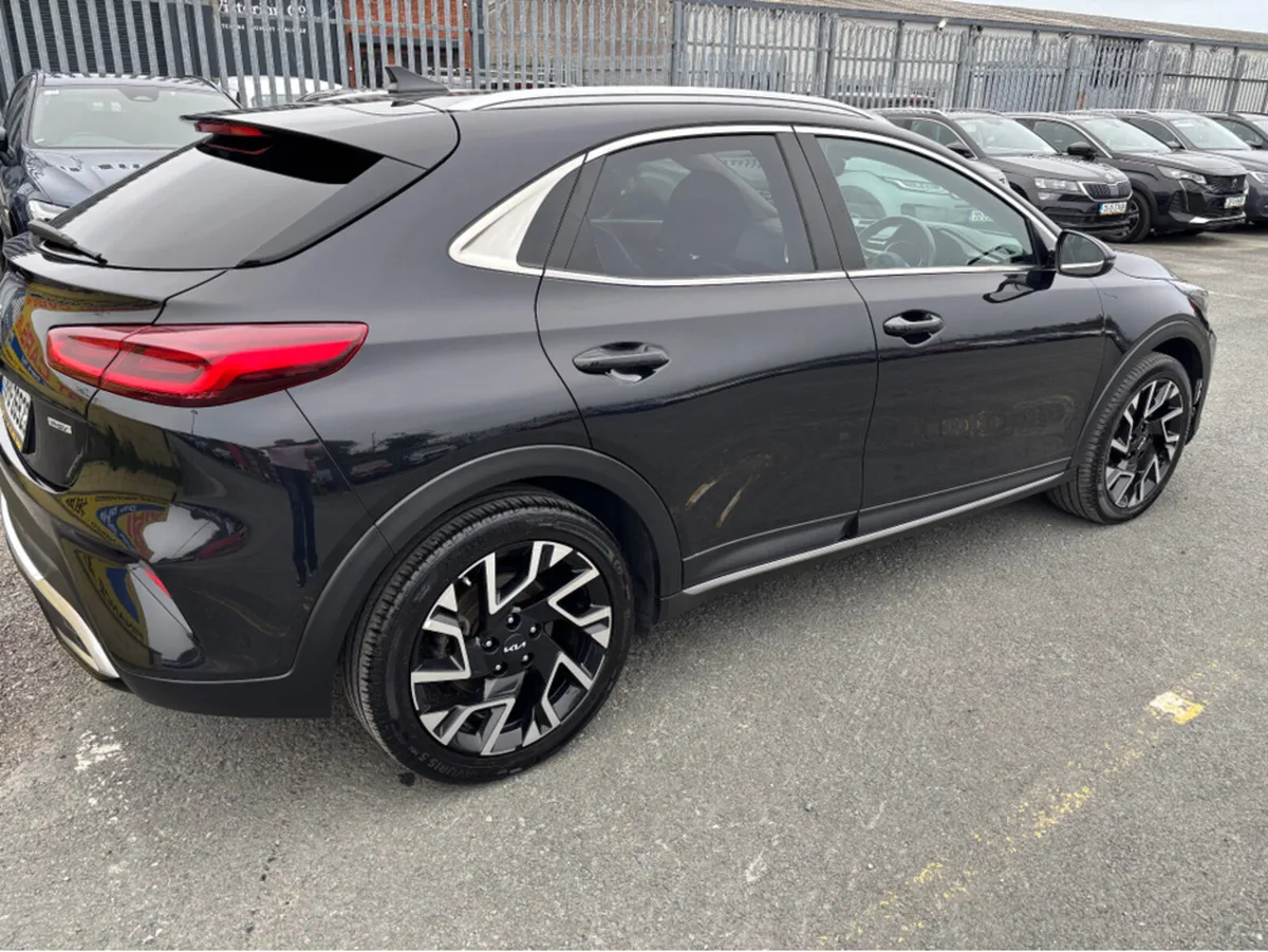 Kia XCeed PE PHEV 5DR AUTO Plug in hybrid - Image 3