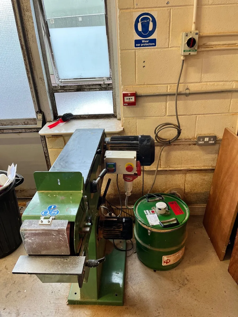 KEF belt sander/grinder inc. extractor - Image 1