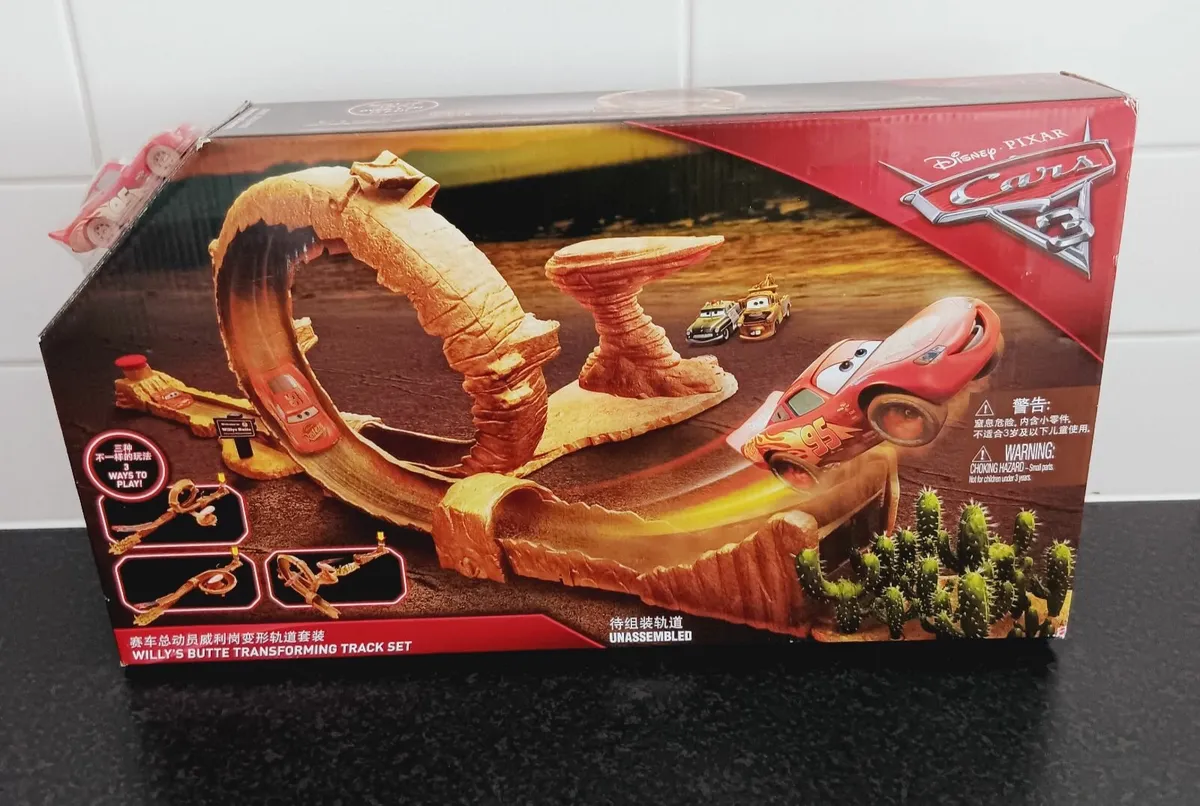 Disney cars 3 willy's  playset (NEW) - Image 1