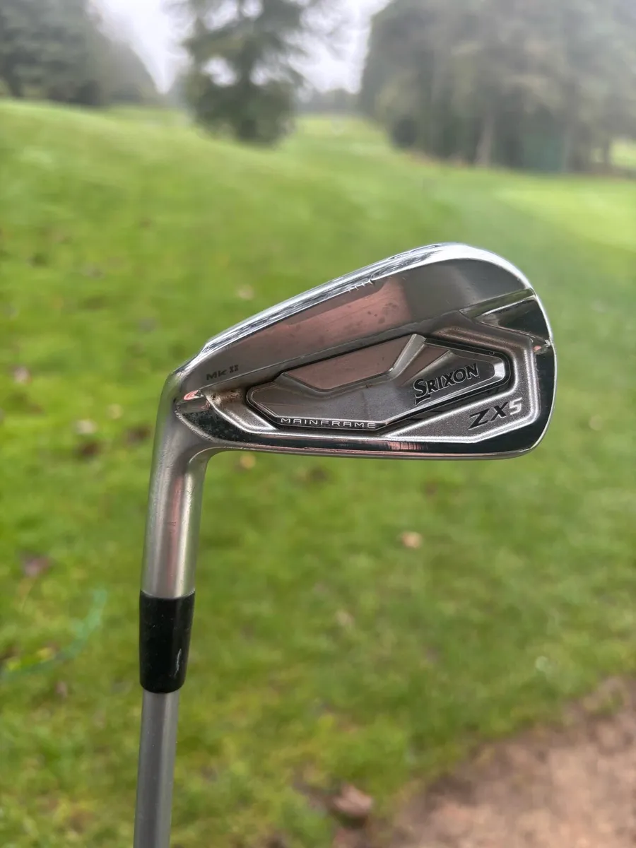 Left Hand Srixon ZX5 3 iron with Tour AD shaft - Image 1