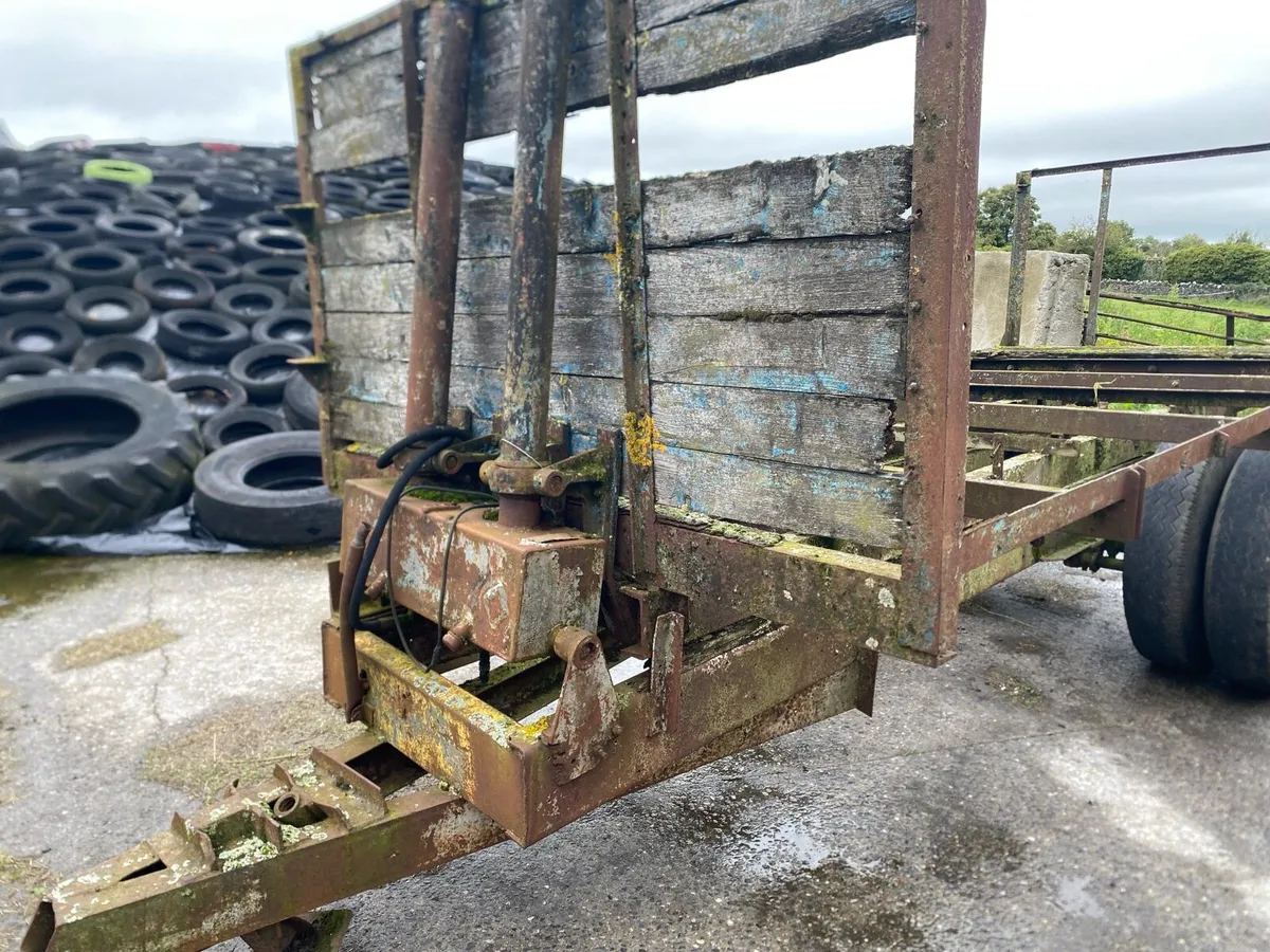 Bale trailer - Image 2