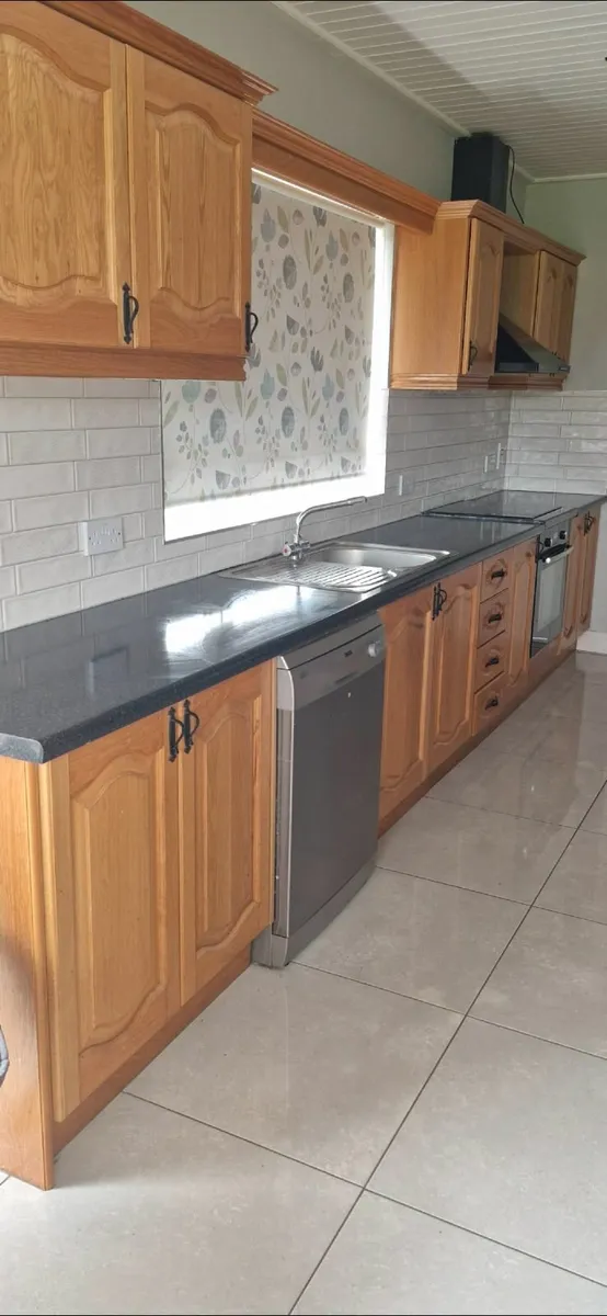 Kitchen Units - Image 1