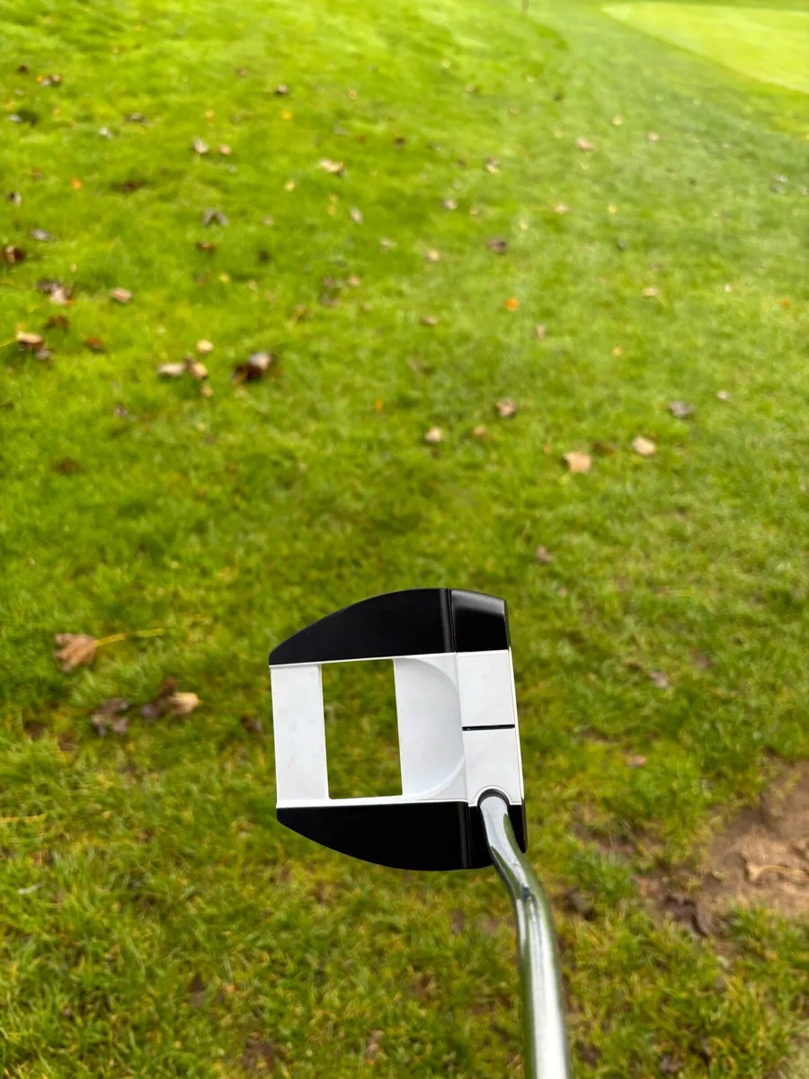 Left Hand Odyssey Jailbird Versa 90 Cruiser Putter - Image 3