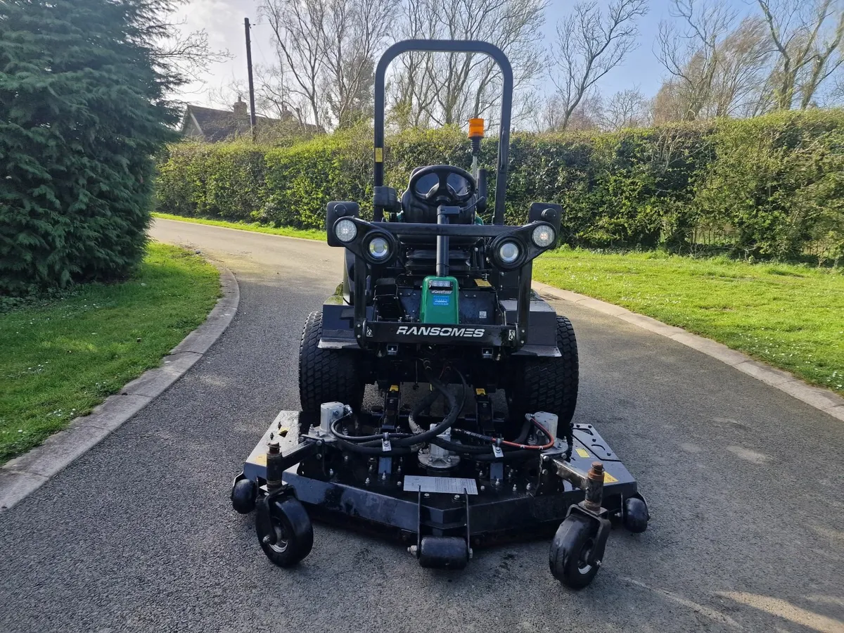 2019 Ransomes diesel ride on mower lawnmower - Image 2