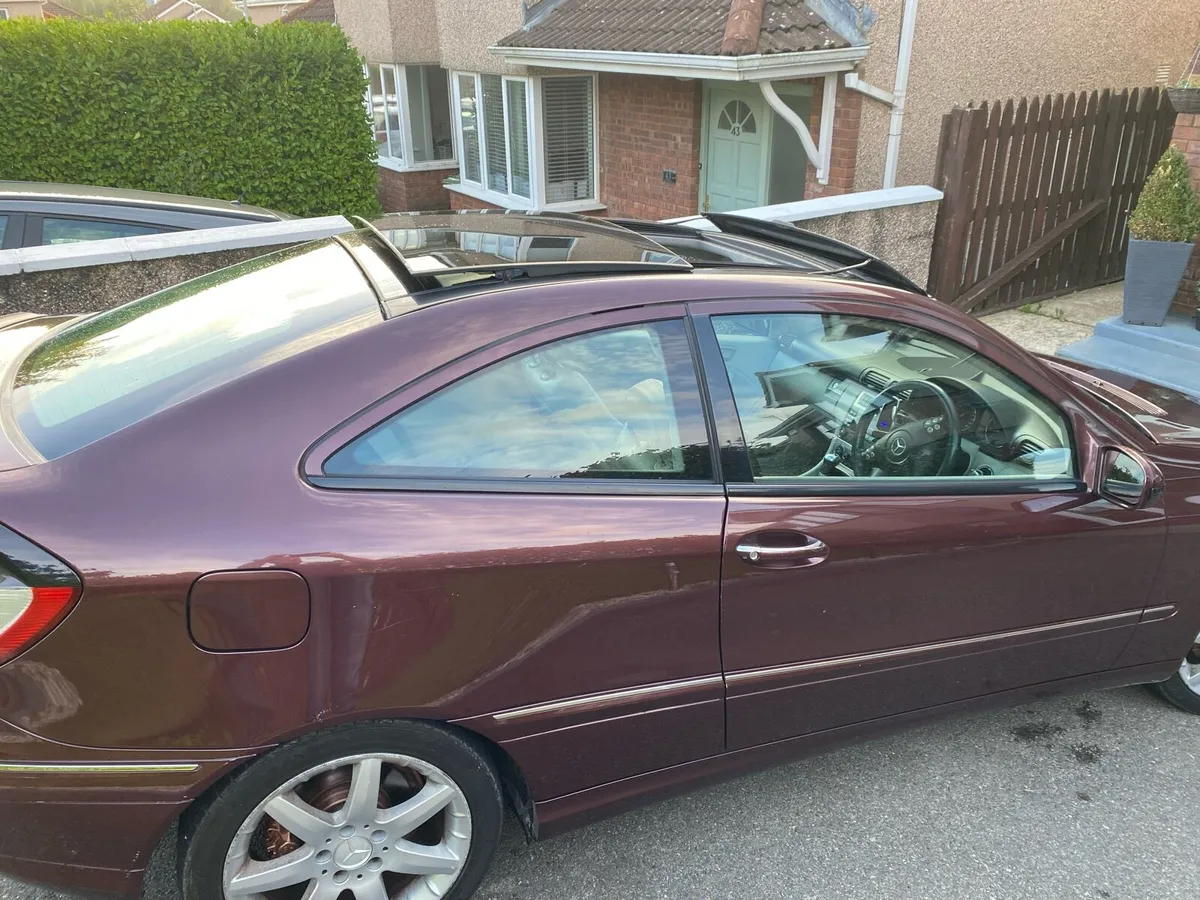 Car - Image 2