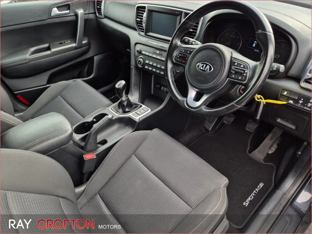 Kia Sportage 1.7 LX - Image 2