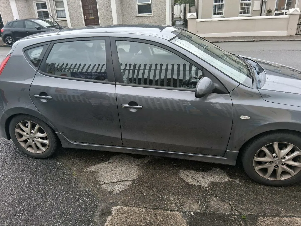Hyundai i30 - Image 2