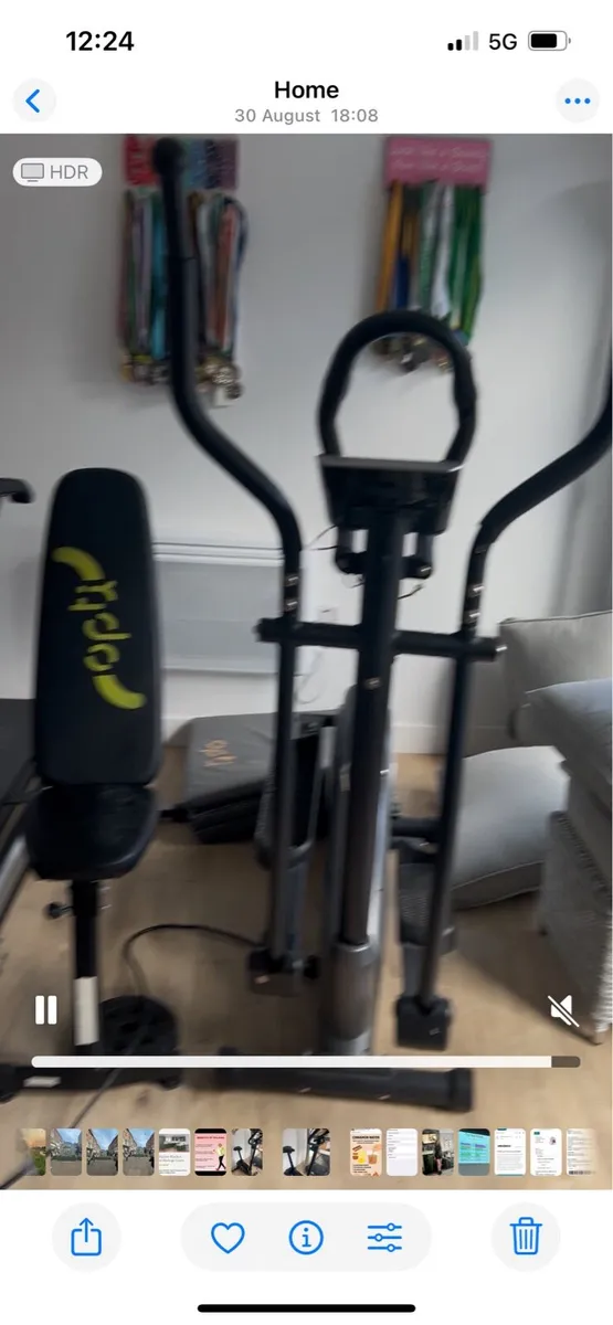 Cross trainers - Image 1