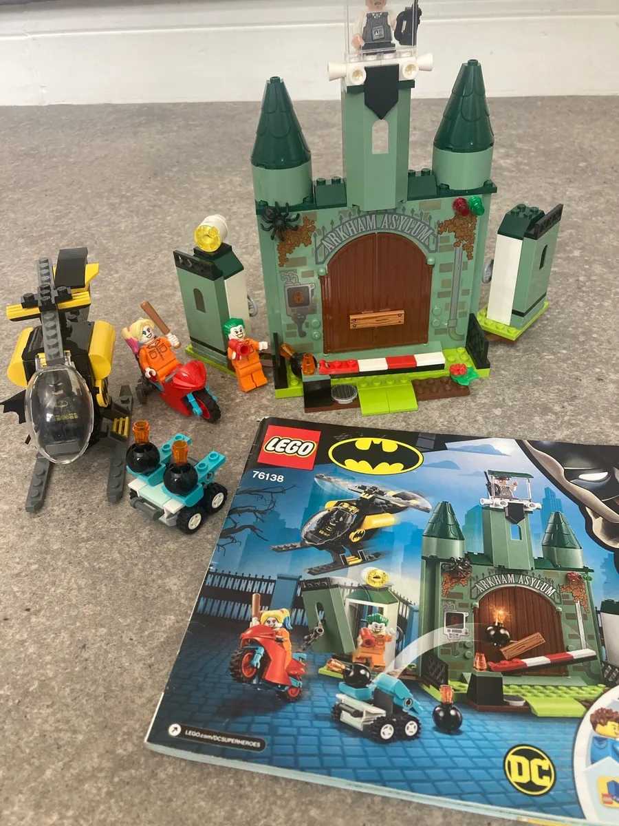 Lego DC 76138 Batman & The Joker Escape - Image 2