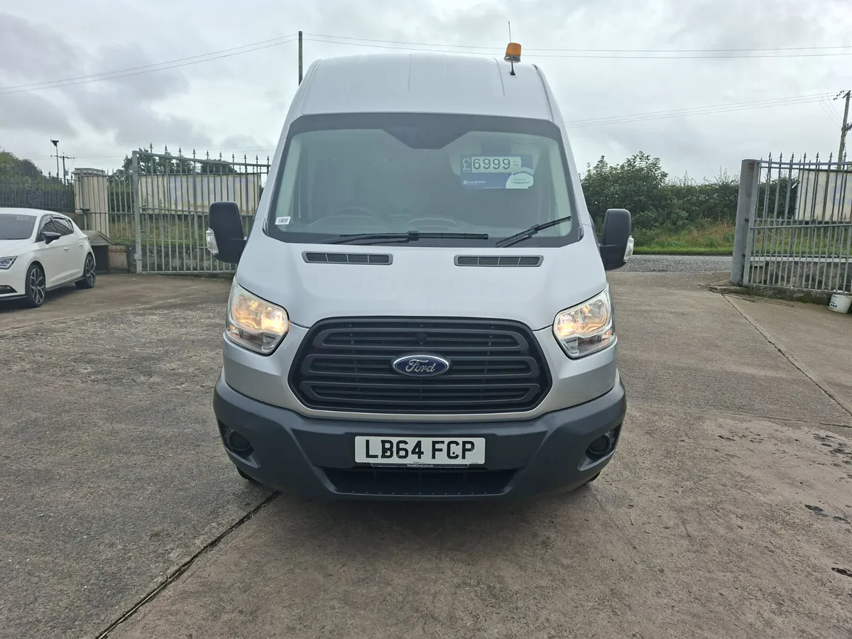 OUTSTANDING 2015 350 COMPRESSOR AND GENARATOR VAN - Image 2