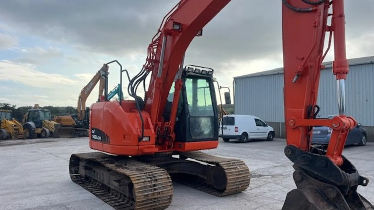 2015 Doosan DX 140 LCR-3 - Image 4