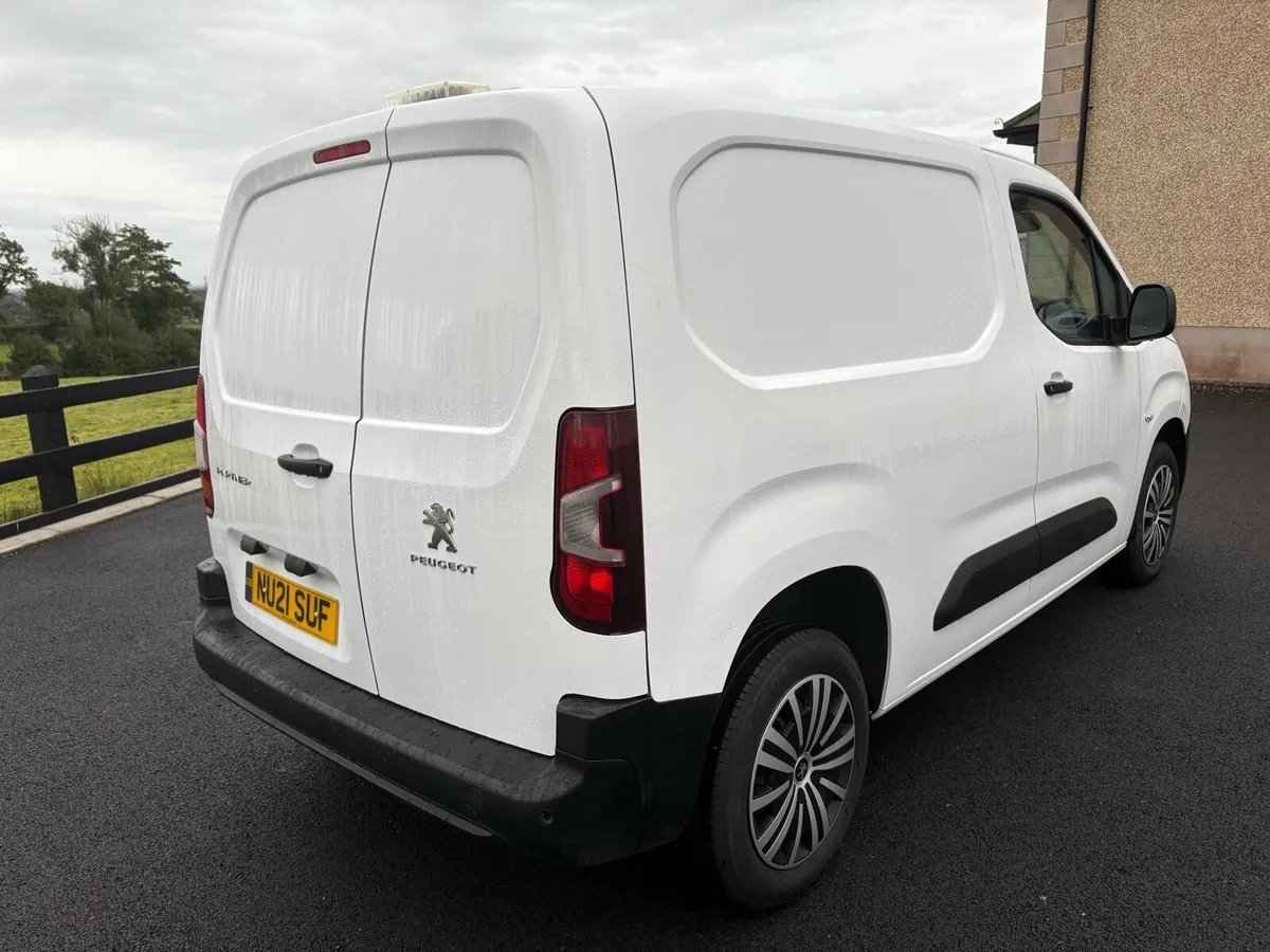 2021 Peugeot partner hdi - Image 4