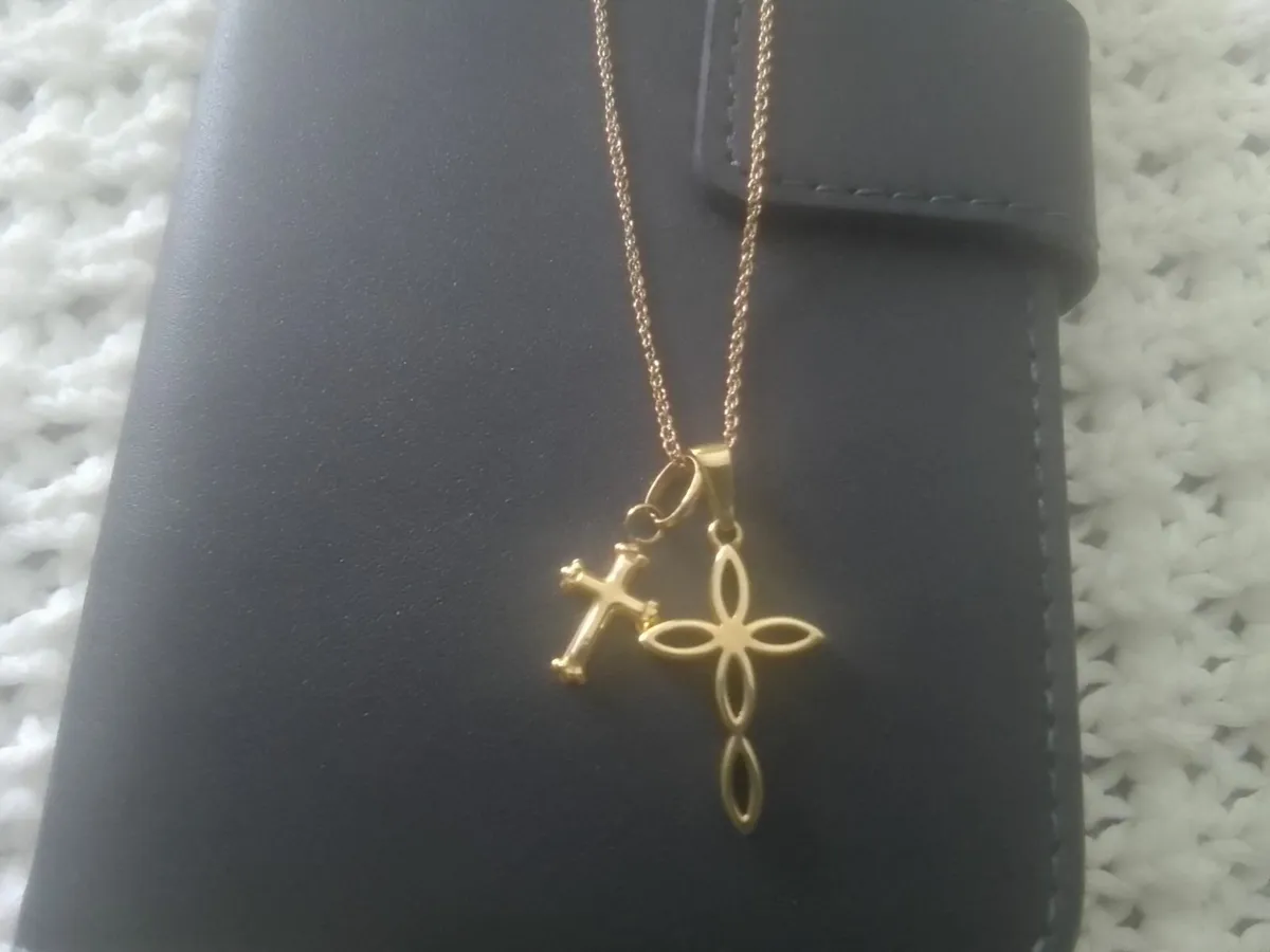 9ct GOLD DOUBLE CROSS PENDANT18 " AS NEW - Image 1