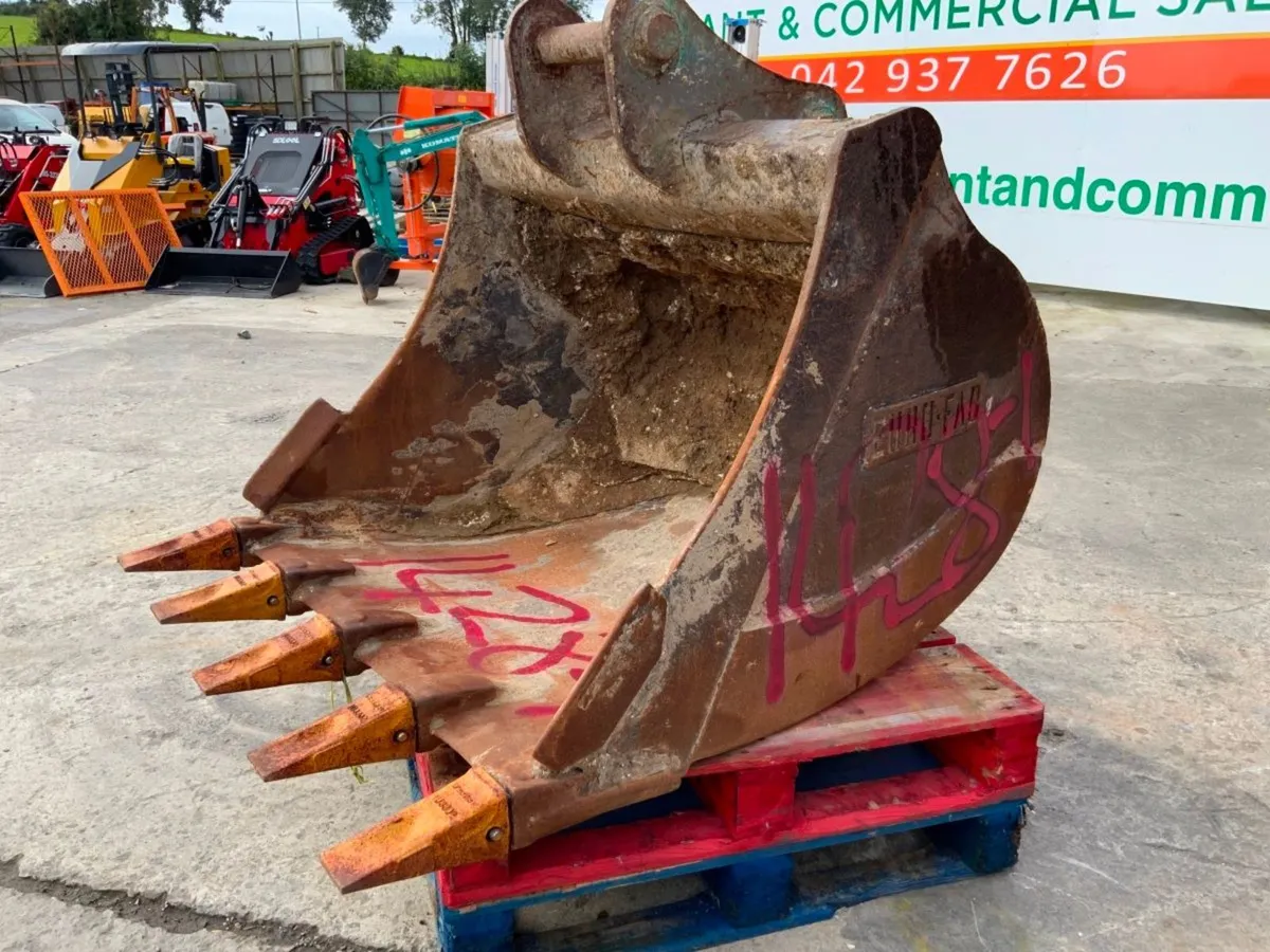 48" EUROFAB DIGGING BUCKET.....65mm PINS....1428- - Image 3