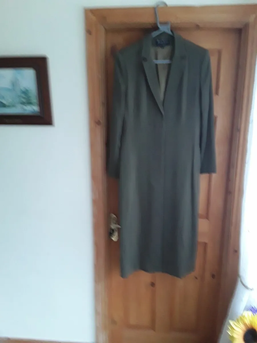 Lovely ladies winter wool coat - Image 3